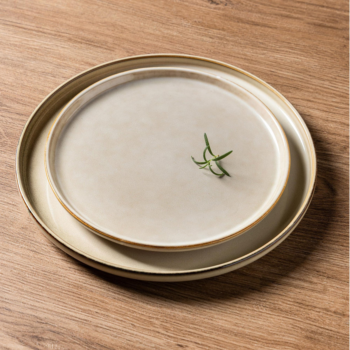 onadu.com Stoneware Dinnerware Set – Reactive Glaze, Service for 8